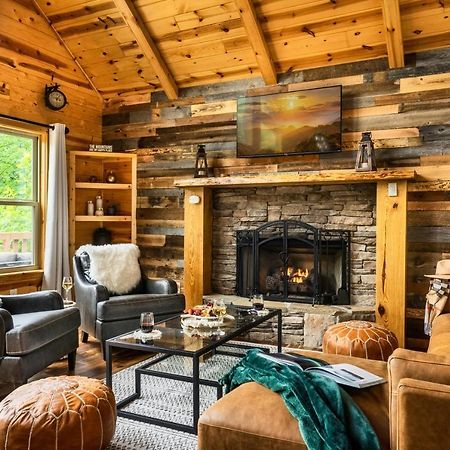 Mountainside - New Luxury Cabin-Fire Table-Hot Tub-3 Pools-Ps5-Bears Гатлинбург Экстерьер фото