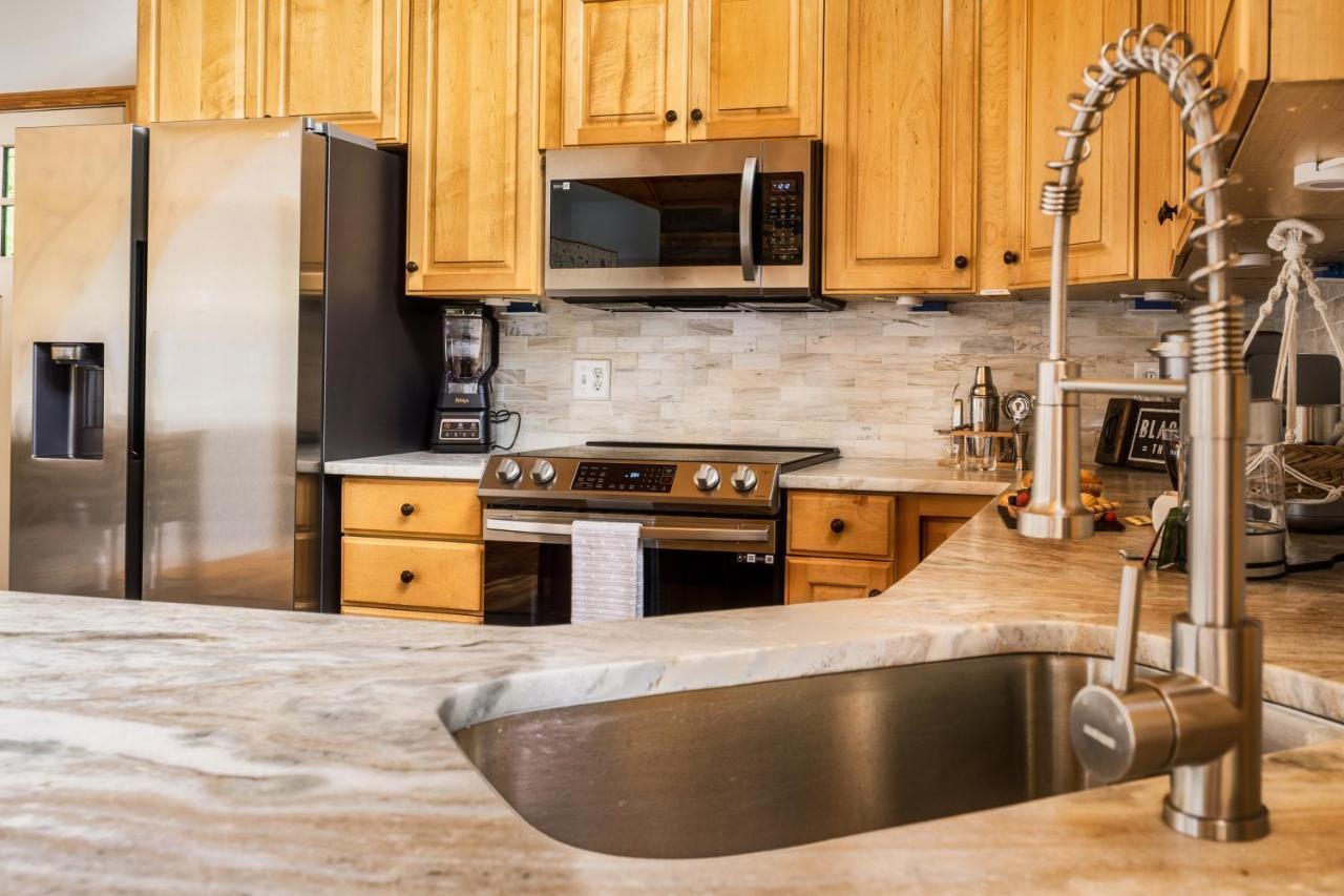 Mountainside - New Luxury Cabin-Fire Table-Hot Tub-3 Pools-Ps5-Bears Гатлинбург Экстерьер фото