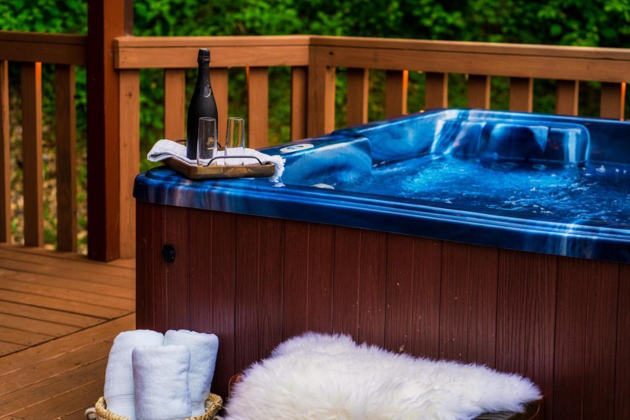 Mountainside - New Luxury Cabin-Fire Table-Hot Tub-3 Pools-Ps5-Bears Гатлинбург Экстерьер фото