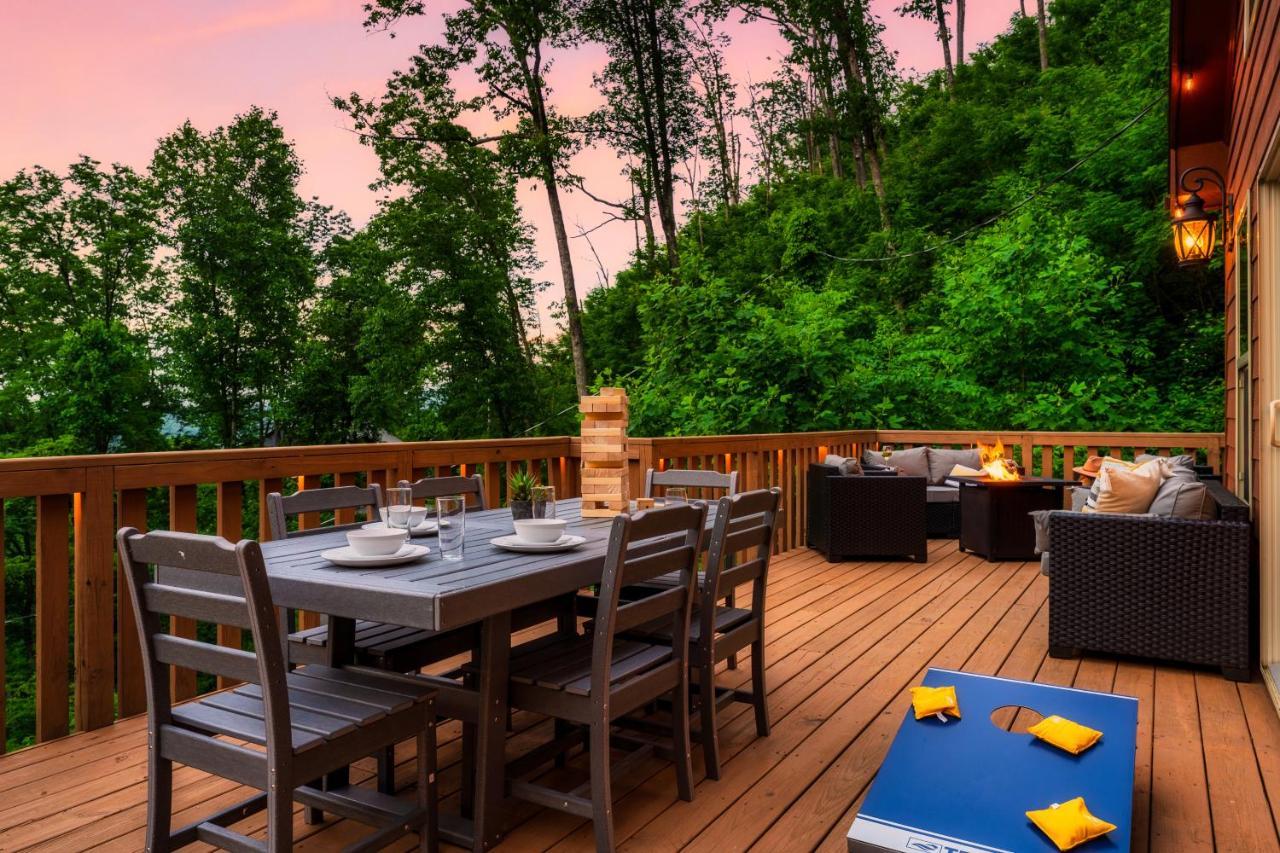 Mountainside - New Luxury Cabin-Fire Table-Hot Tub-3 Pools-Ps5-Bears Гатлинбург Экстерьер фото